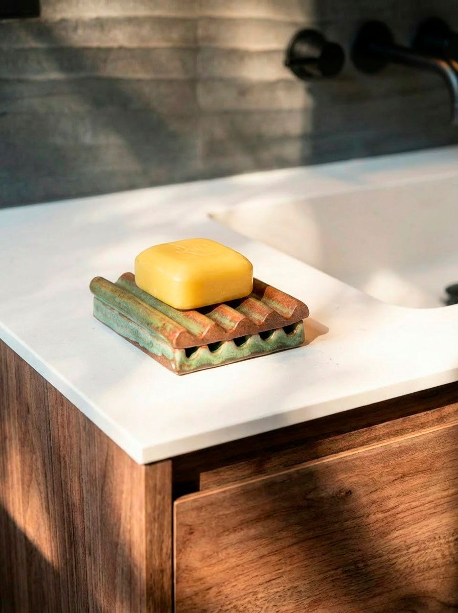Mueble de baño de madera suspendido con lavabo integrado (vista 3)